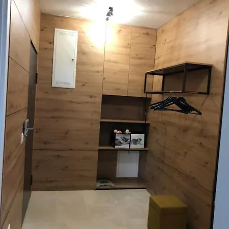 Apartman Do アパート *